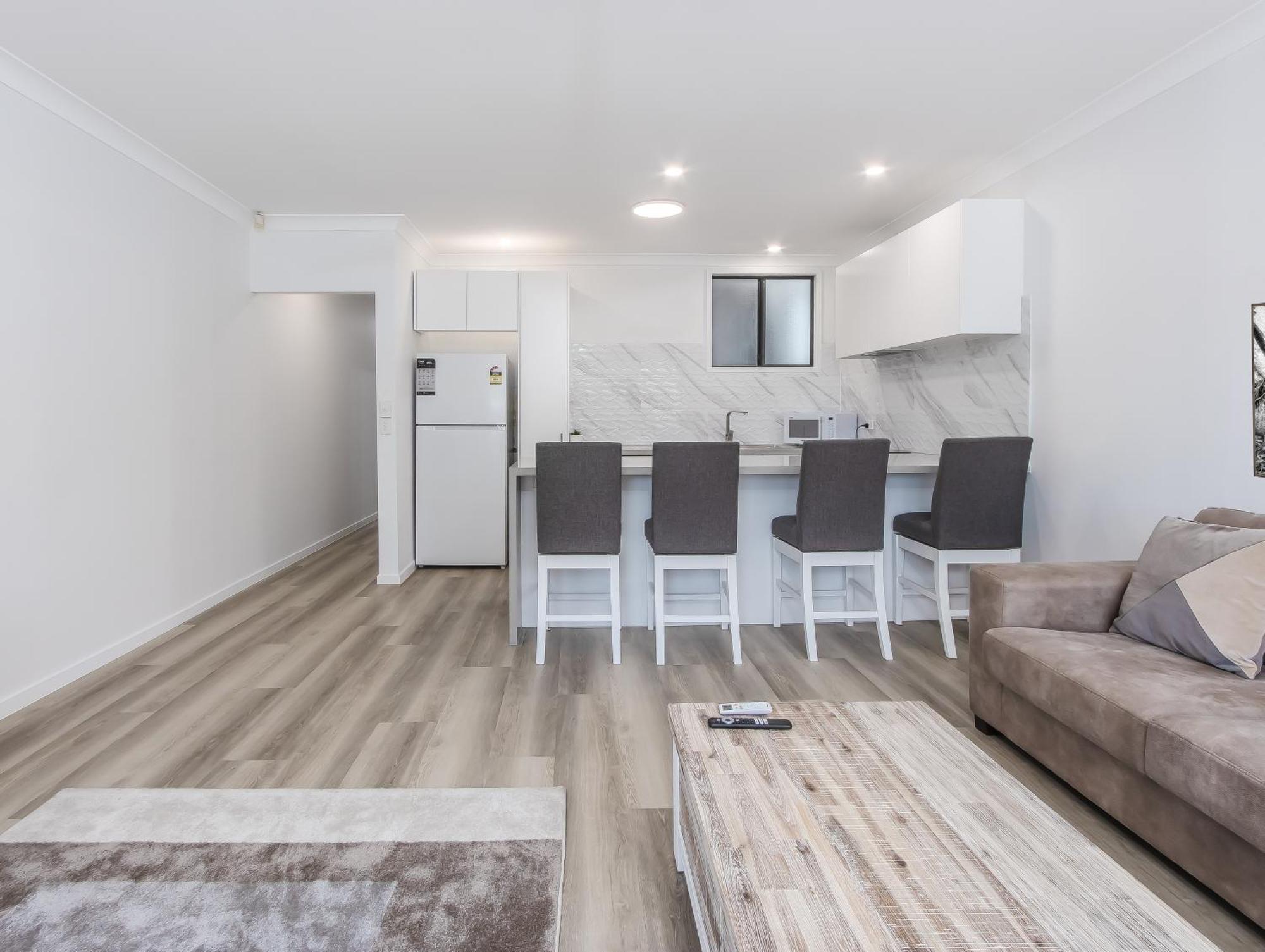 The Laneway By Burleigh Letting Company *