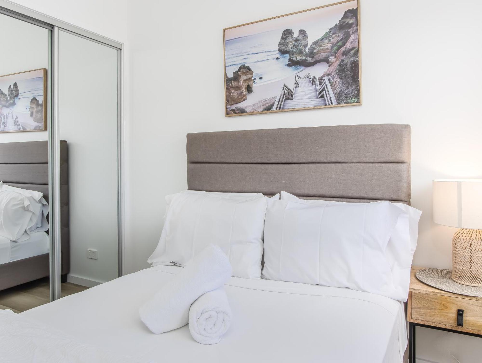 Apartment The Laneway By Burleigh Letting Company *
